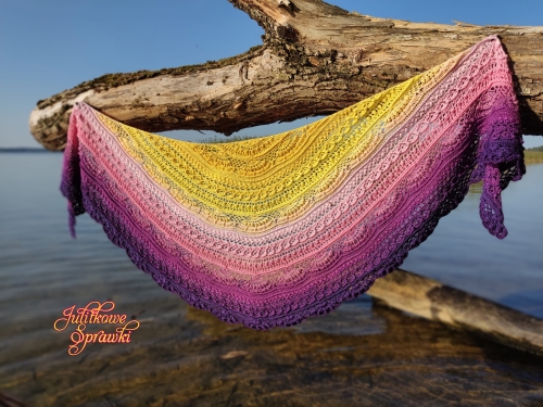 "Rozmarzona" wzór na chustę na szydełku